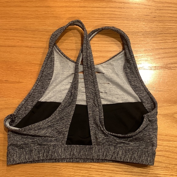 High neck VS Pink sports bra - Picture 2 of 3